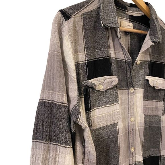 (Sold)UNIVERSAL THREAD buffalo plaid long sleeve button down Shirt, Size XL - Picture 4 of 9